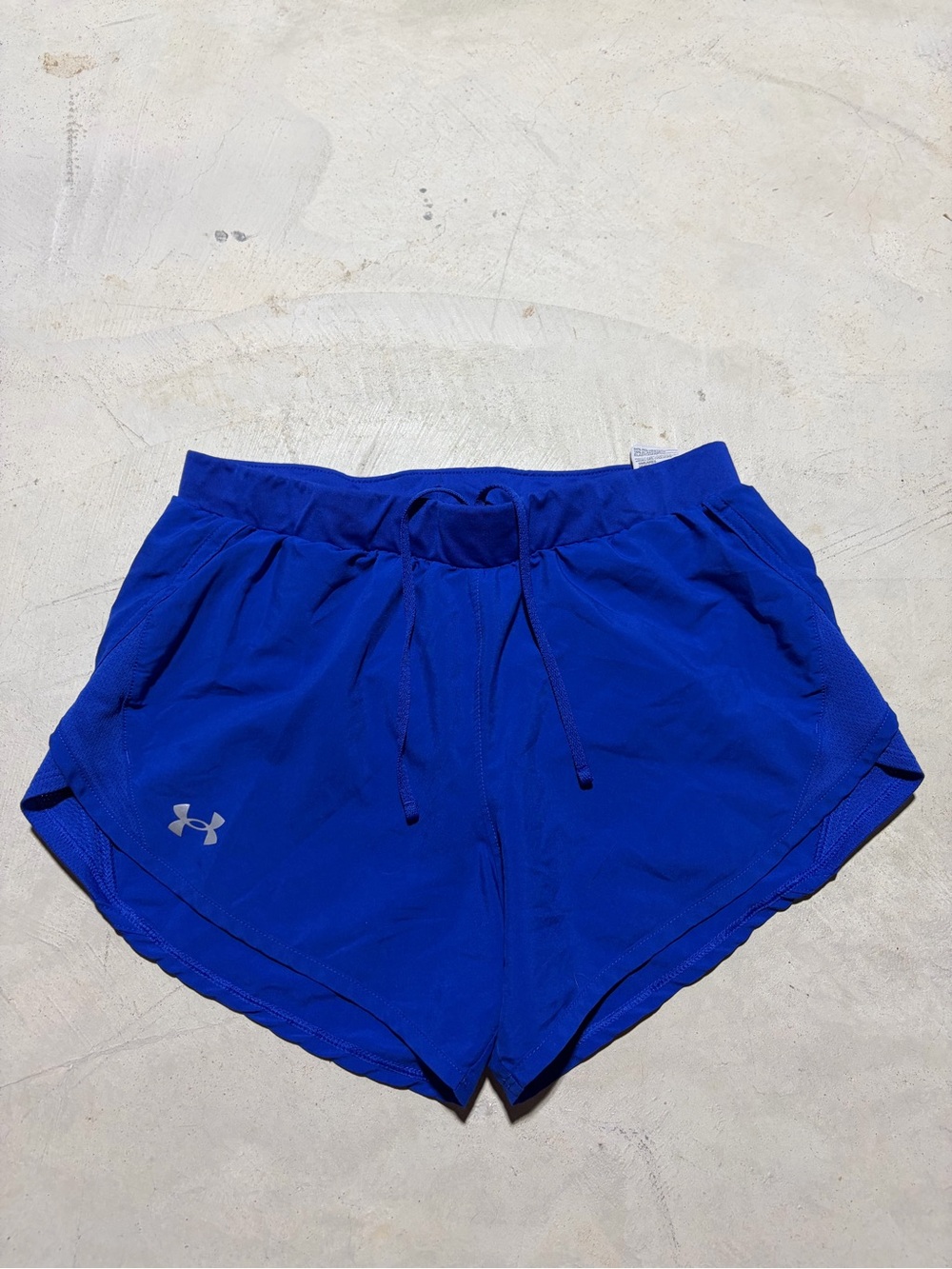 Under Armour Women's Blue Athletic Shorts small